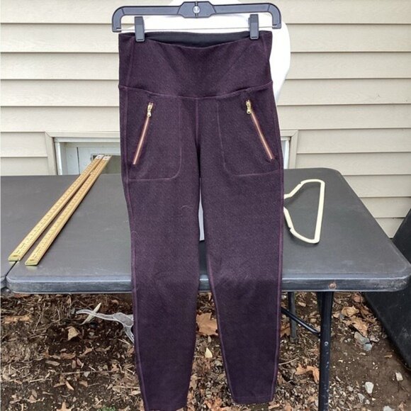 Old Navy Active Legging Size small - Picture 1 of 3
